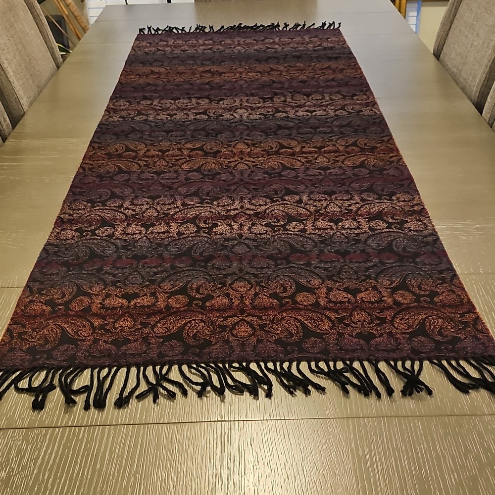 True Vintagehome 80's Multiple Color Paisley Table Runner W Fringe 27" X 68"
